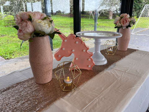 pink and white cake table decorations