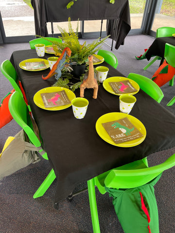 Kids dinosaur themed party decorations 